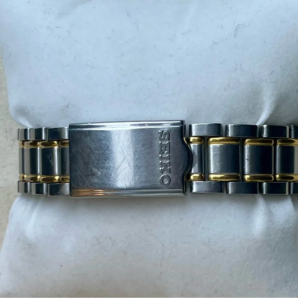 Seiko 5 Vintage 1997 Automatic Full Lume Dial 7S26-6030 -  Needs Regulation - Picture 6 of 14